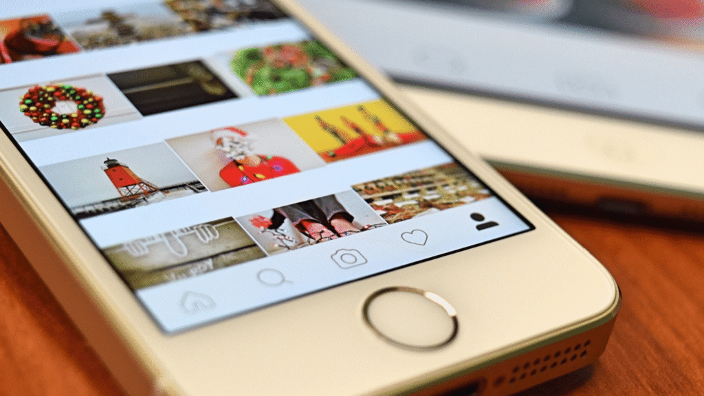 Instagram carousel strategy